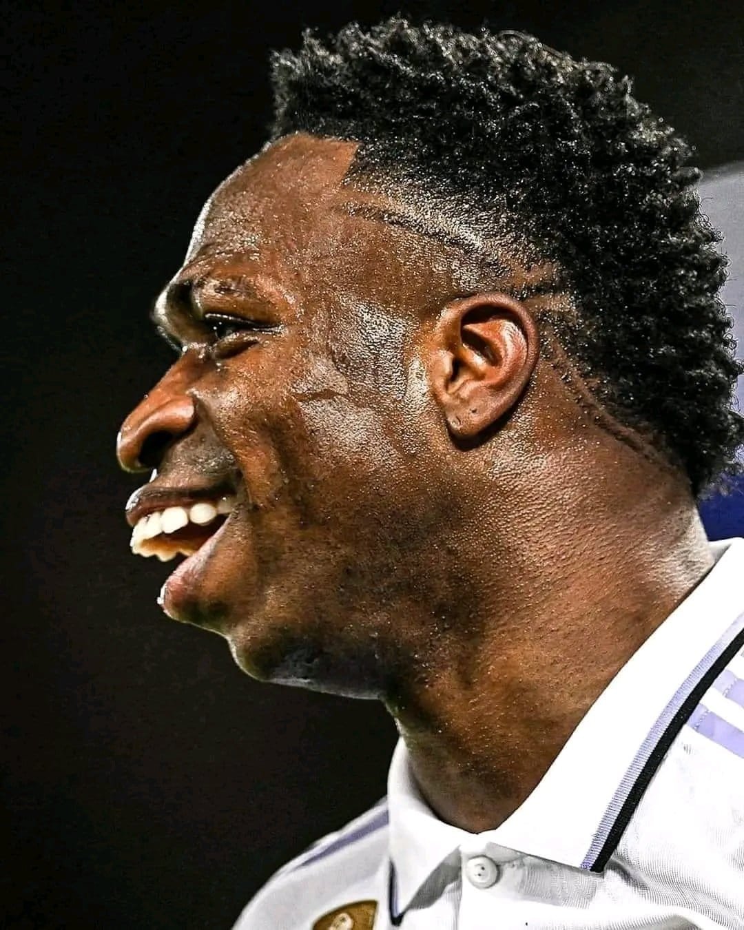 VINICIUS DESCUBRE QUE ES SER NEGRO EN ESPAÑA