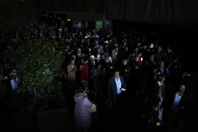 APAGÓN MASIVO CAUSA LAG EN SERVIDOR ESPAÑA